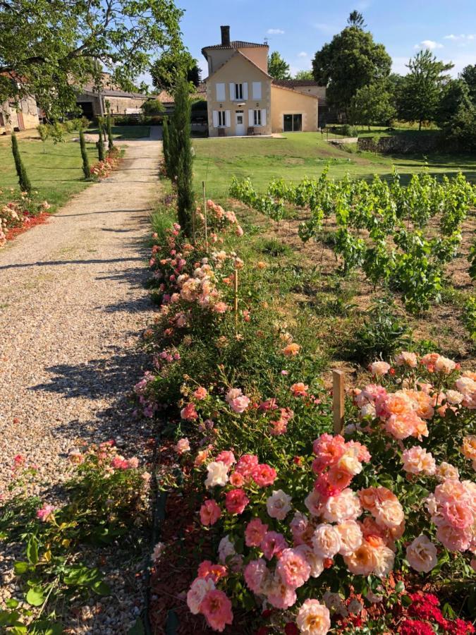 Allee Des Roses Saint-Philippe-dʼAiguille 외부 사진